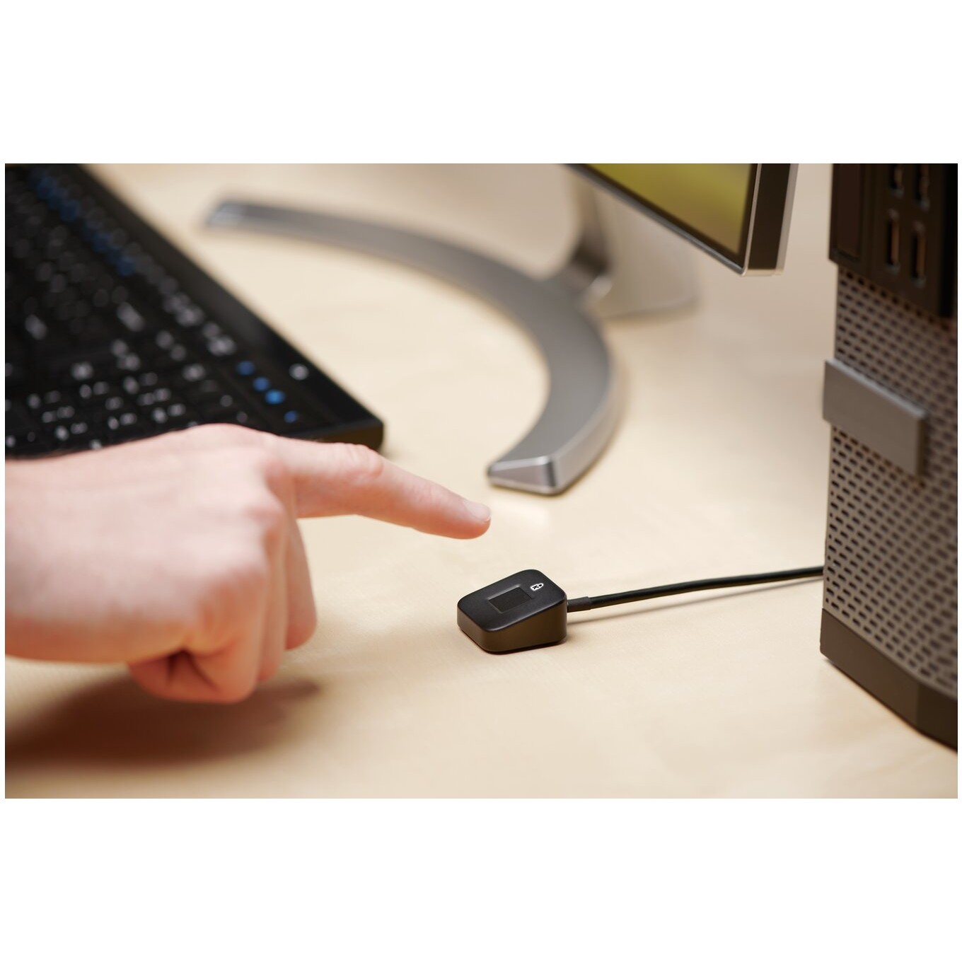 Kensington VeriMark Desktop Fingerprint Key 1,2m Kabel schw.