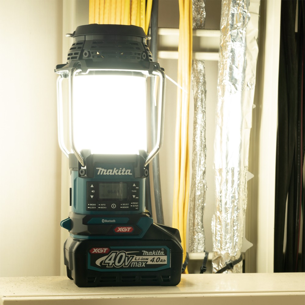 Makita MR009GZ lantern