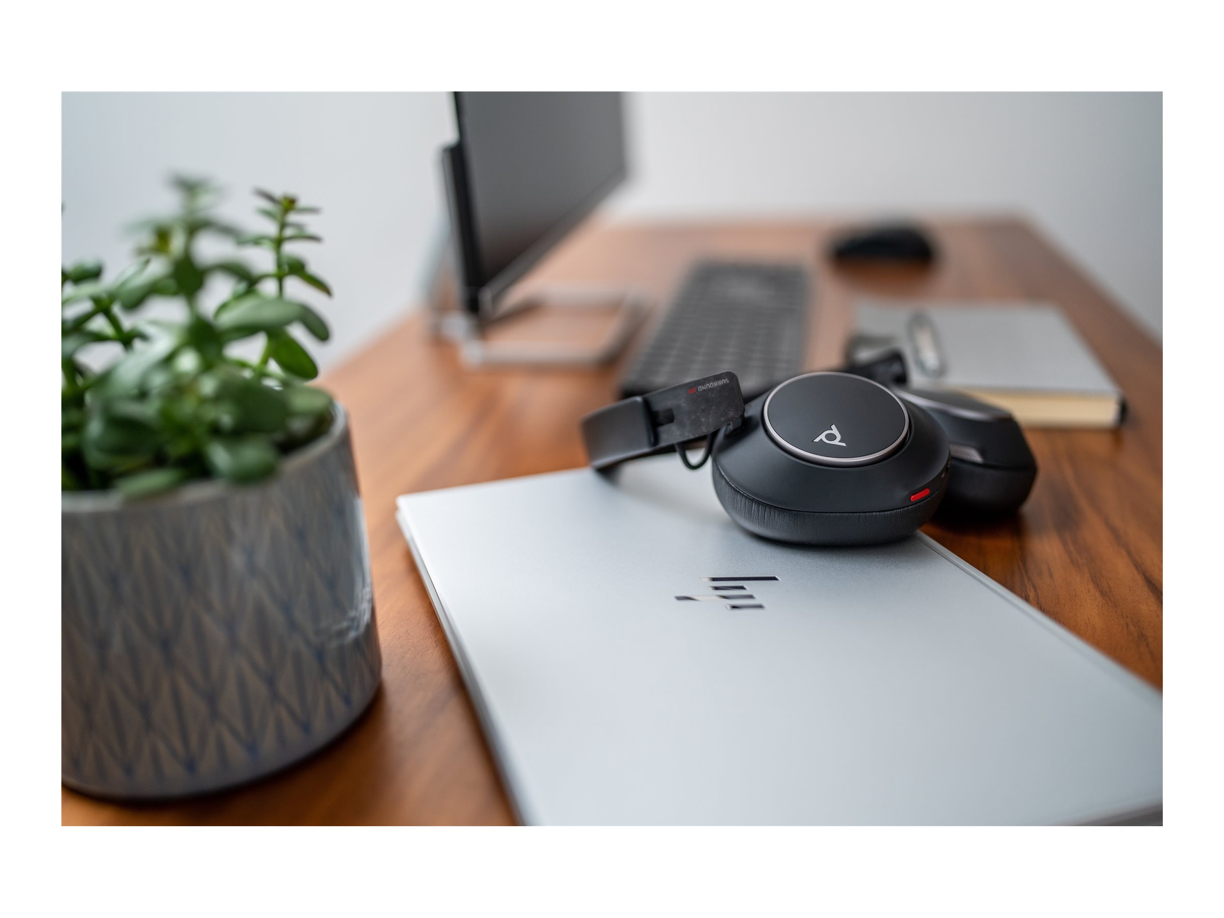 HP Poly Voyager Surround 80 UC Headset