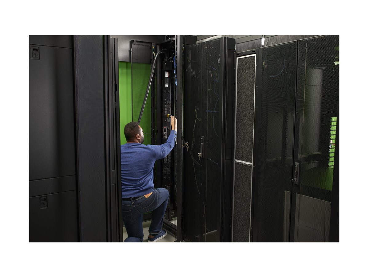 APC Rack PDU 9000 Switched ZeroU 11.0kW