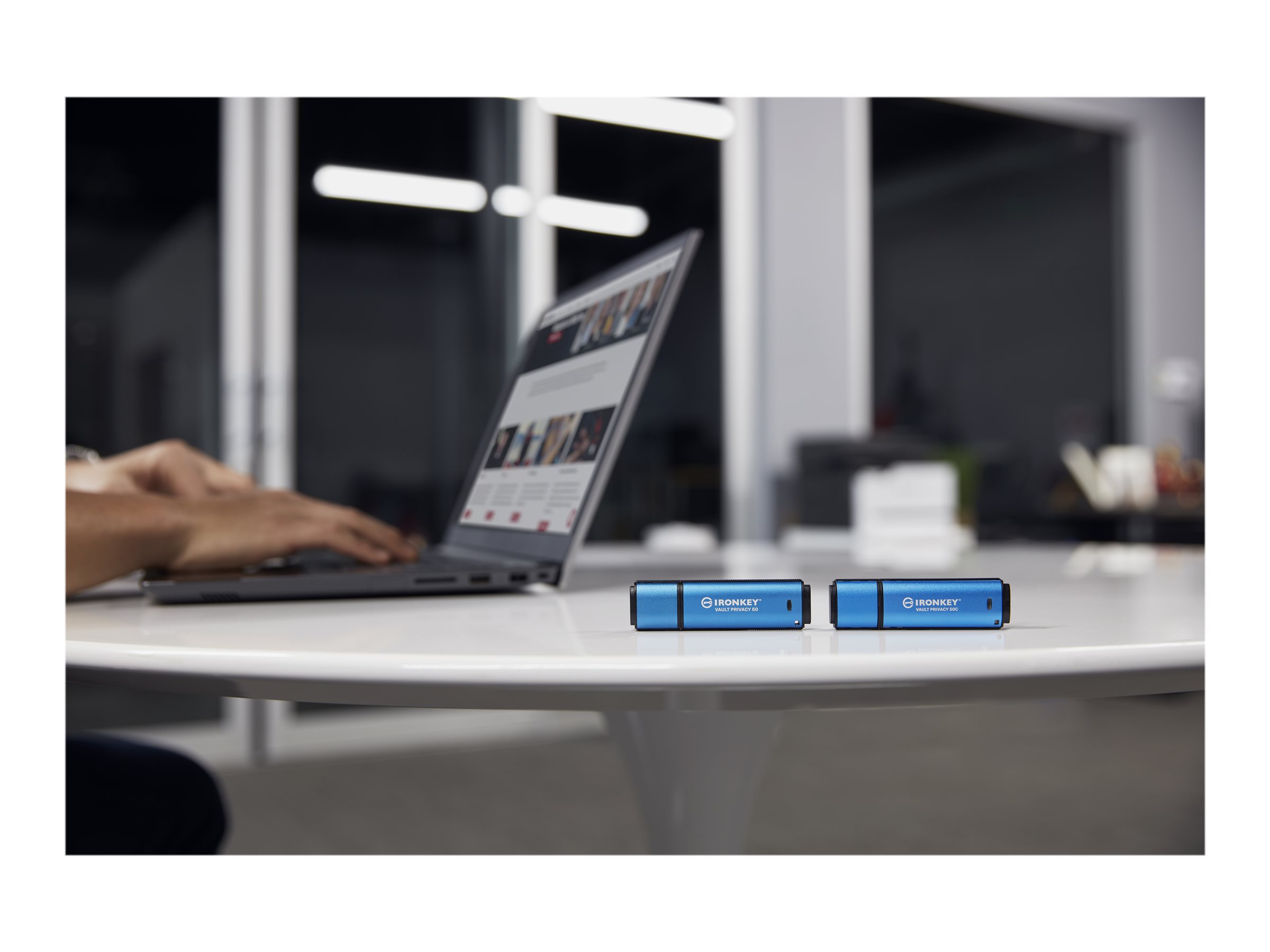 KINGSTON 32GB USB-C IronKey Vault 50C