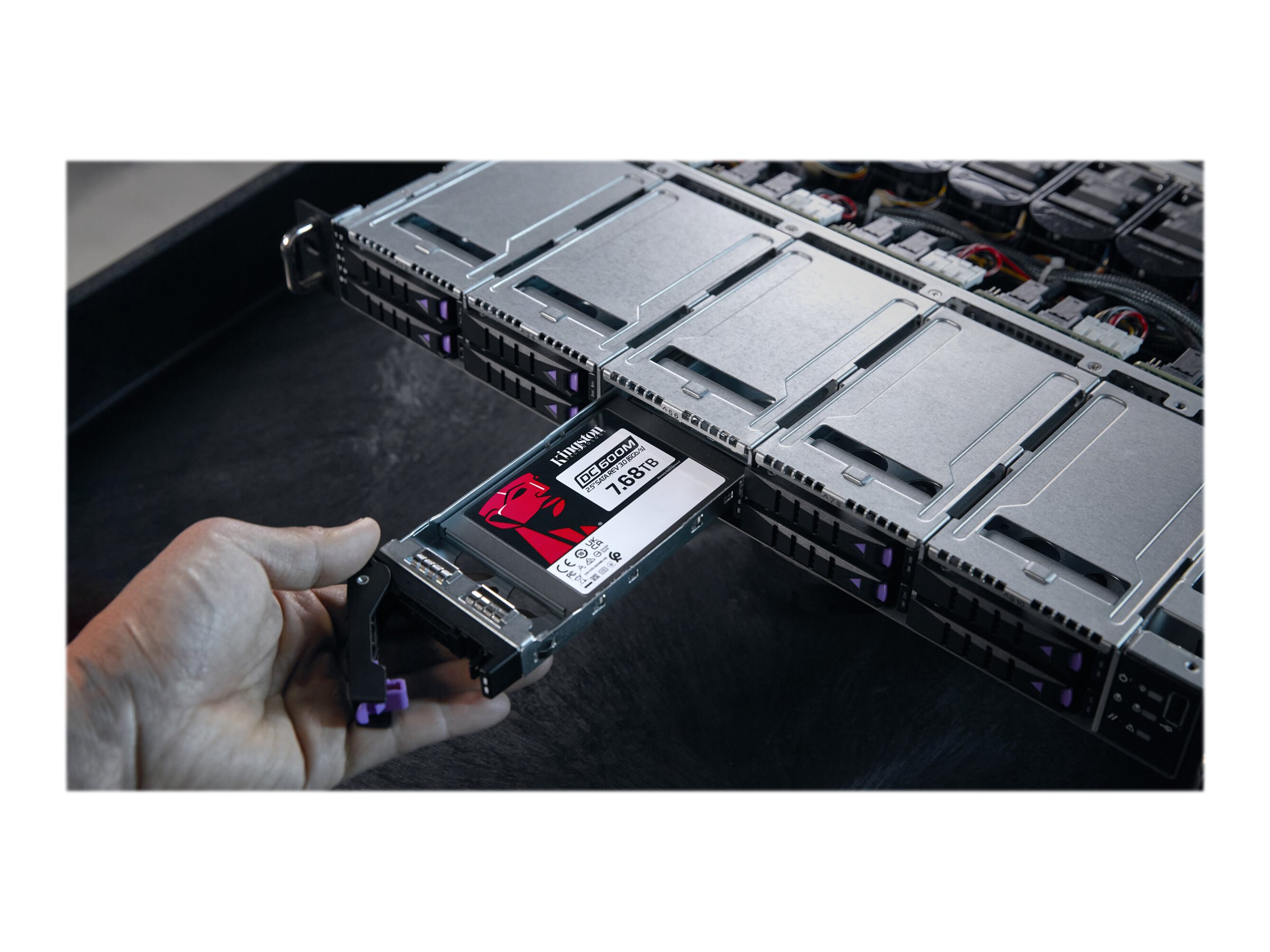 KINGSTON 7.68TB DC600M 6.35cm 2.5Zoll