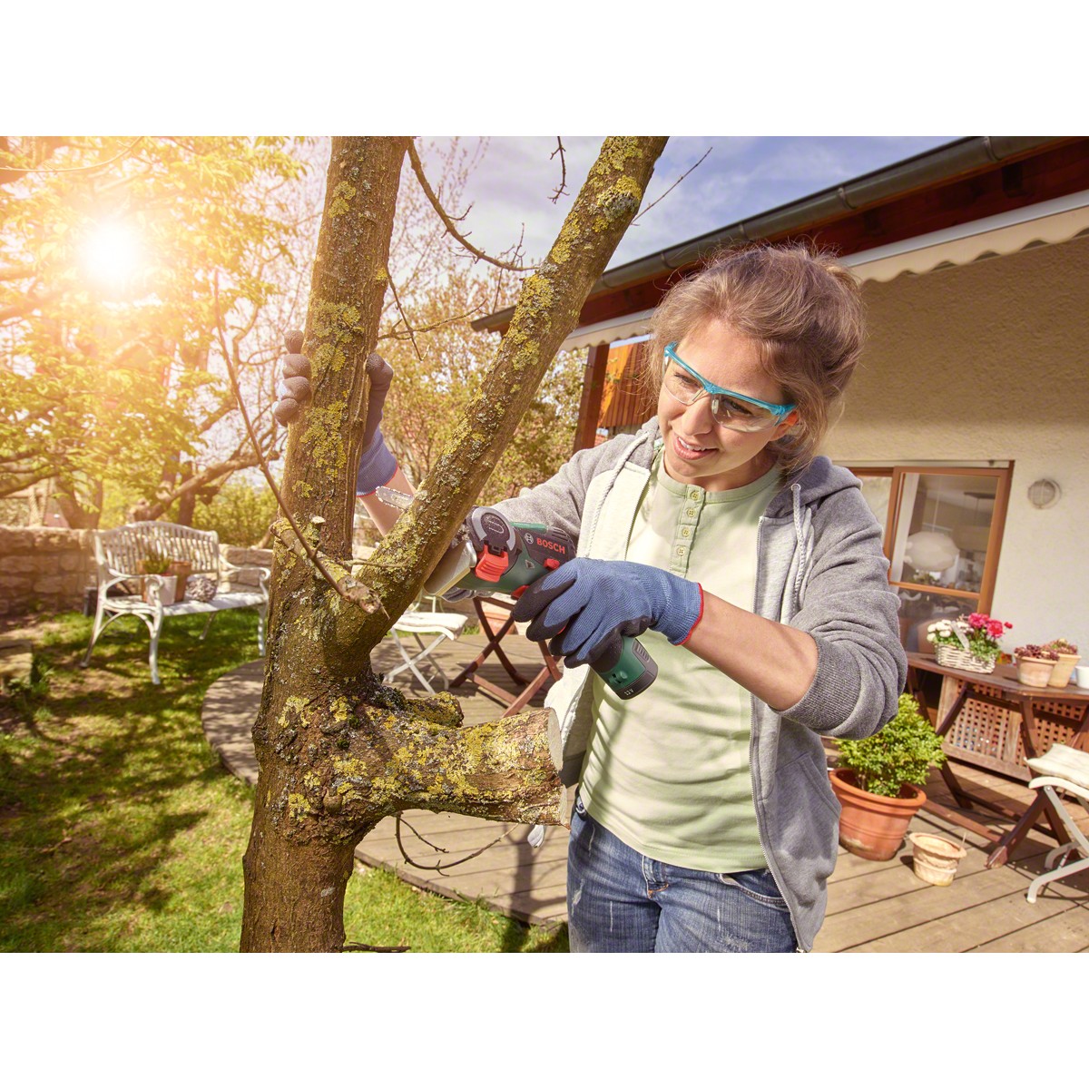 Bosch EasyCut 12 power jigsaw
