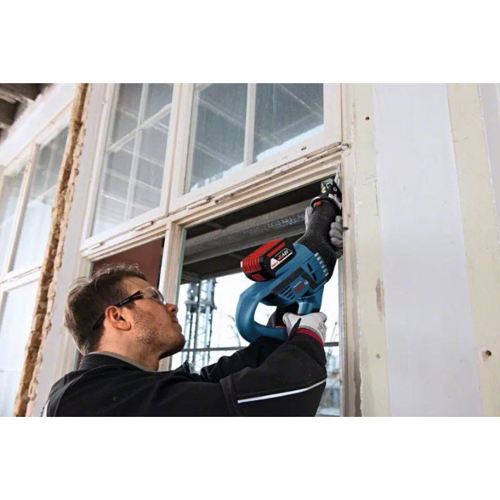 Bosch Akku Säbelsäge GSA 18V-32 Solo Gerät im Koffer 06016A8109