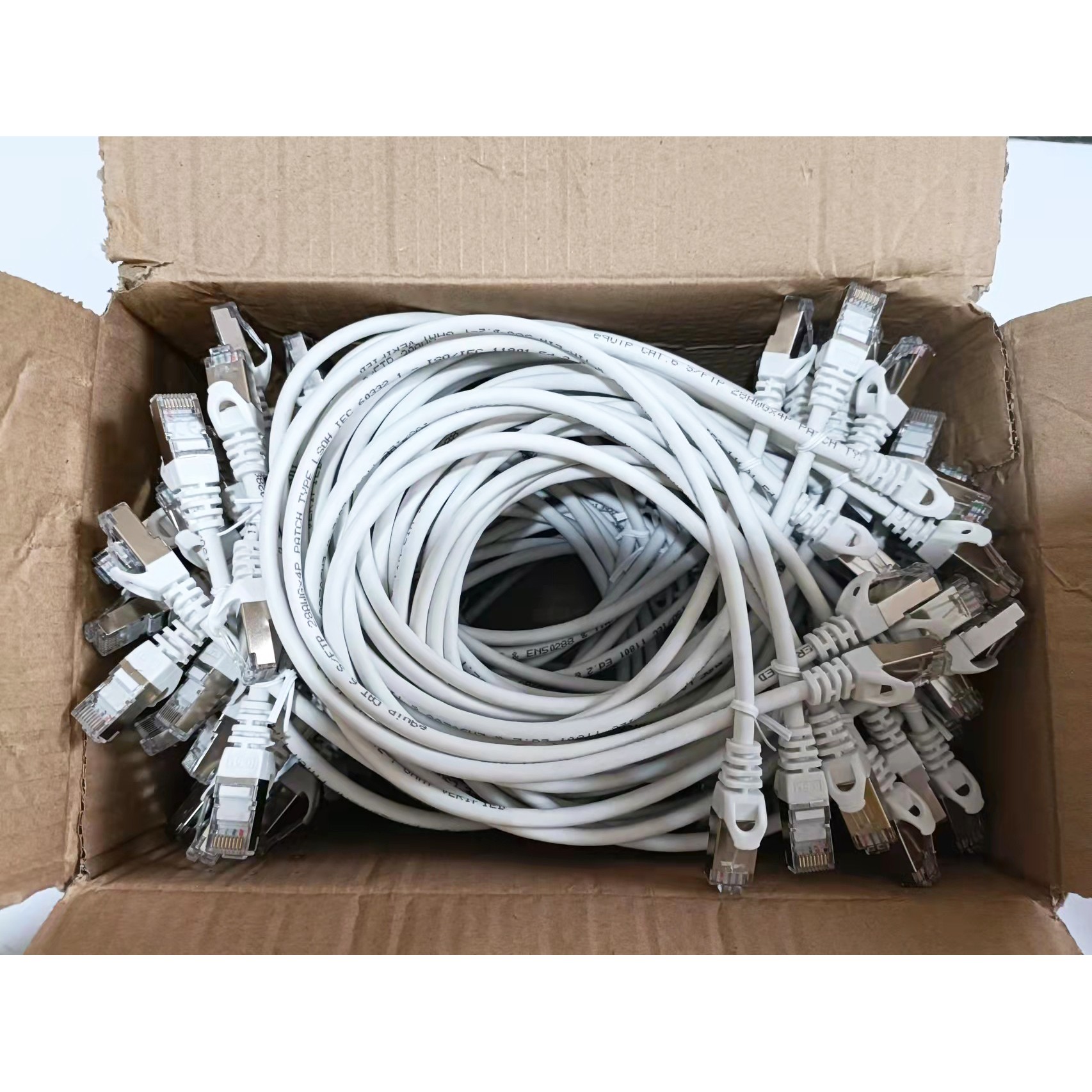 Equip Patchkabel Cat6  60Stk S/FTP 2xRJ45  0.50m   weiß LSZH