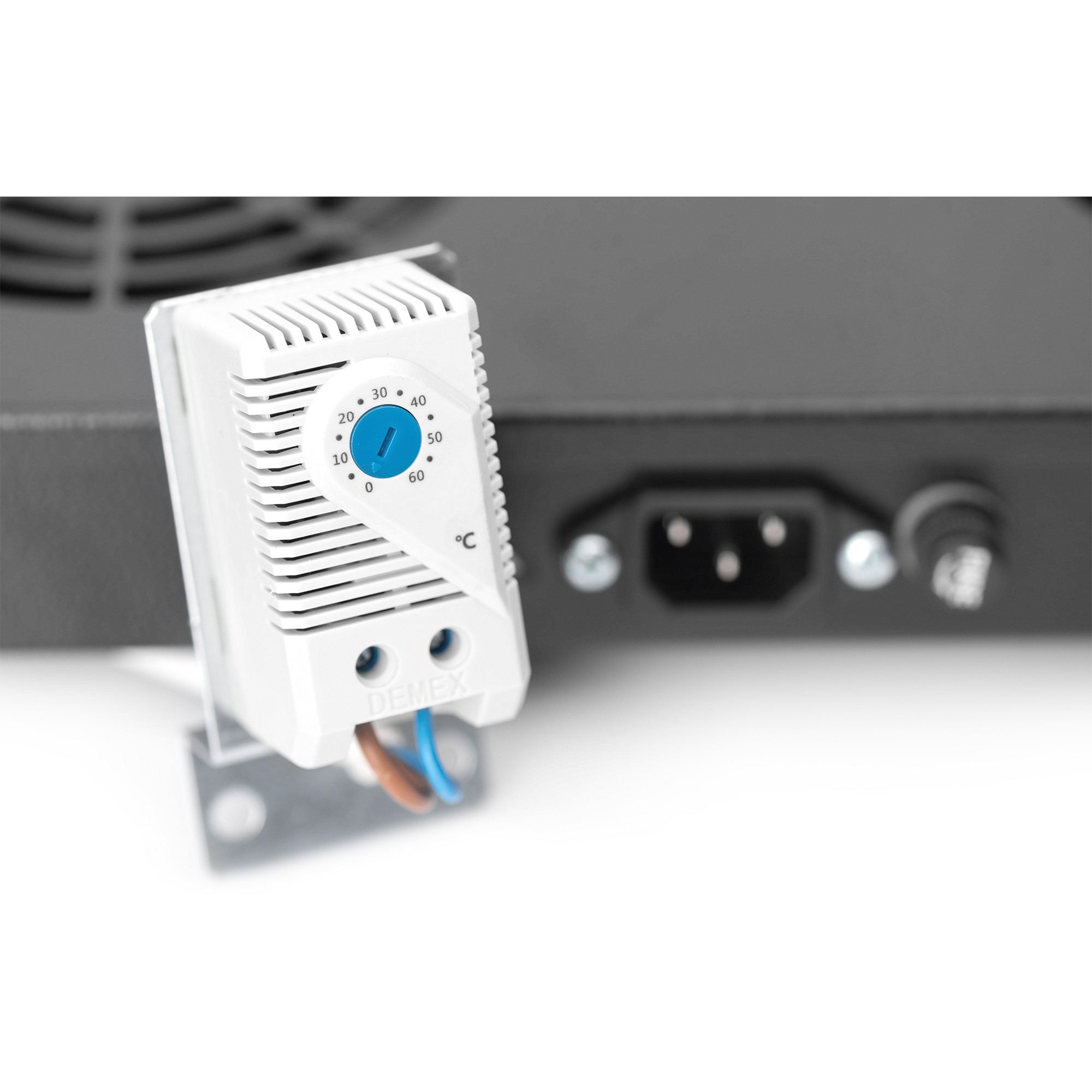 DIGITUS Einschubbelüftungseinheit            2 Lüfter schw.