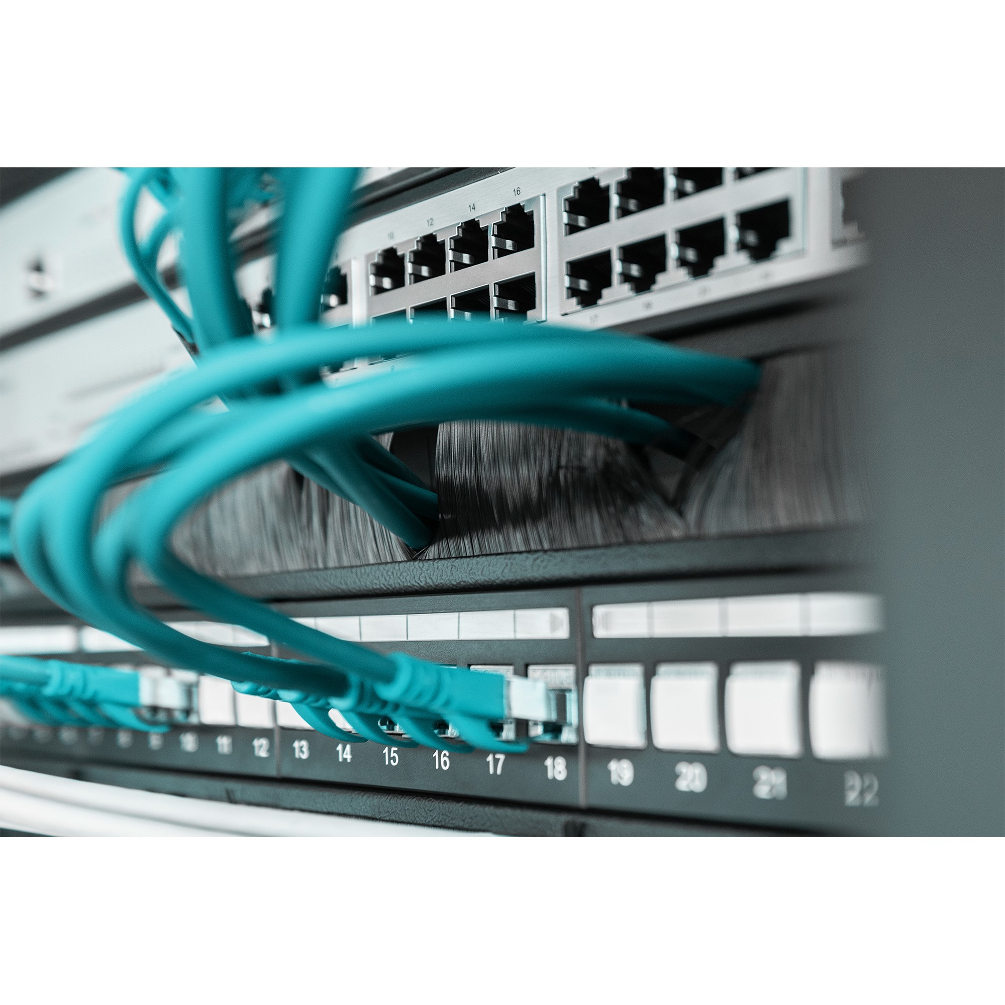 DIGITUS Kabelbürstenleiste 1HE Öffnung 24x423mm schwarz