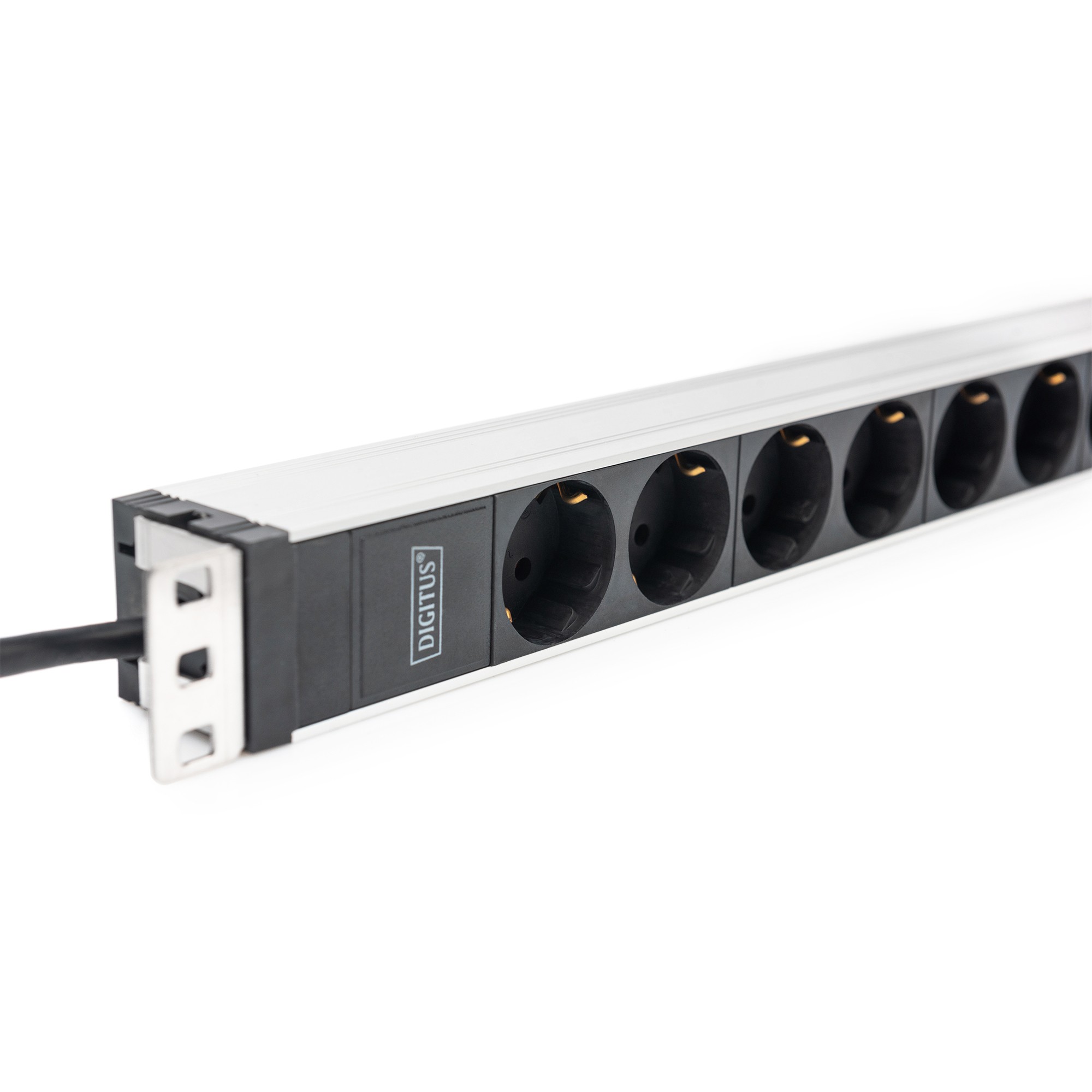 DIGITUS PDU 1HE   8x Schuko 16A Ausgänge 230V/16A schwarz