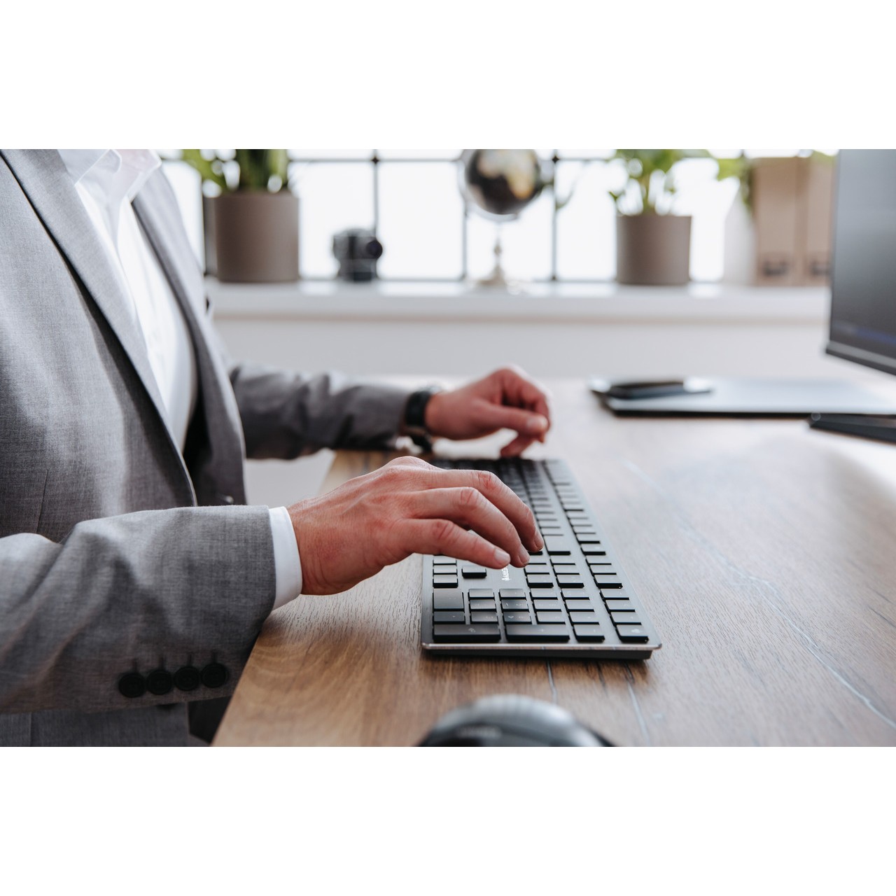 CHERRY KW X ULP Tastatur Universal USB + RF Wireless + Bluetooth QWERTZ Deutsch Schwarz