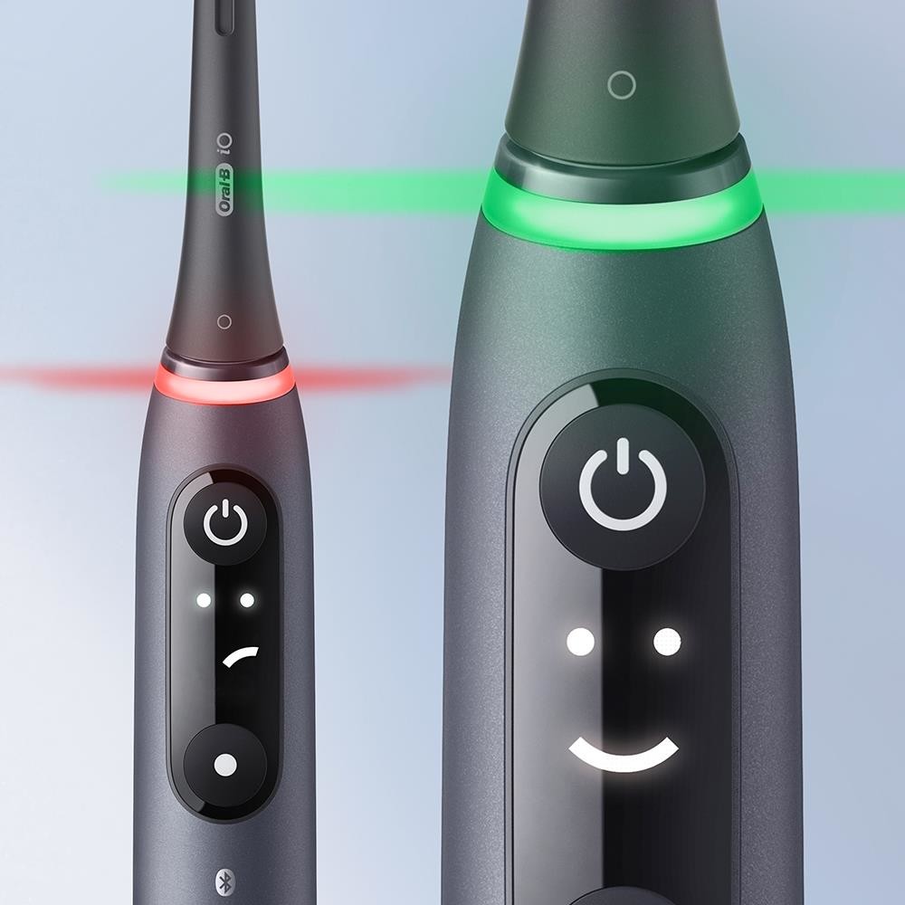 Oral-B iO 4210201363026 electric toothbrush