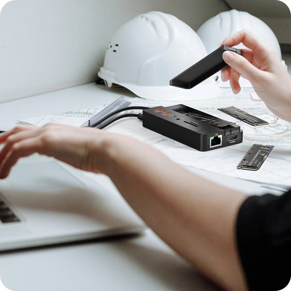 Dockingstation IcyBox 10 in 1 Slot f. M.2 NVME SSD