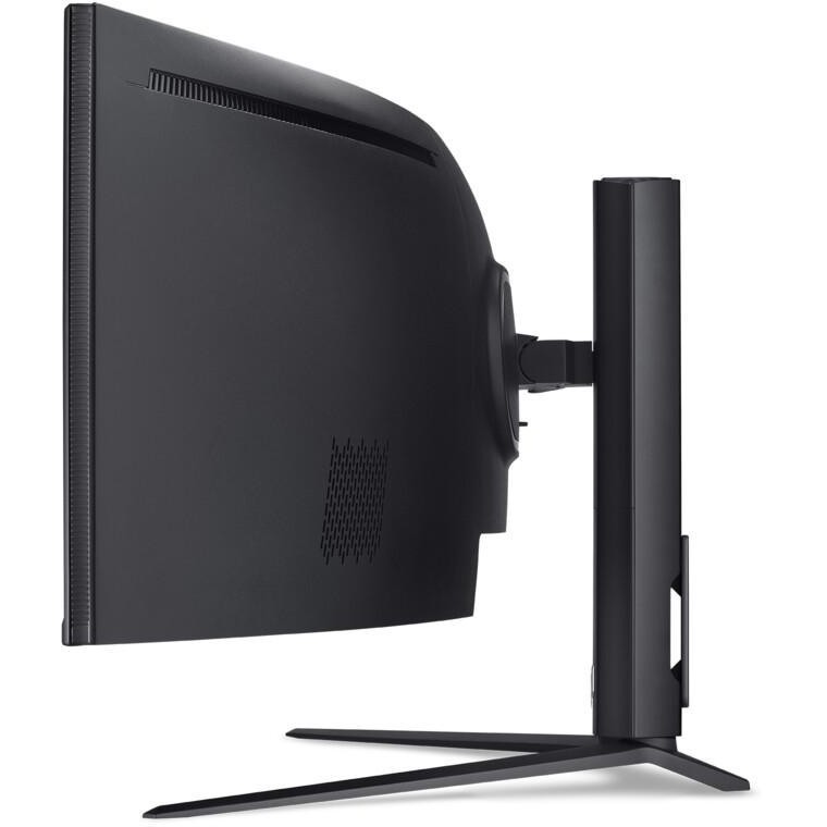 Acer Predator Z57b     57 144,8cm 32:9        7680x2160