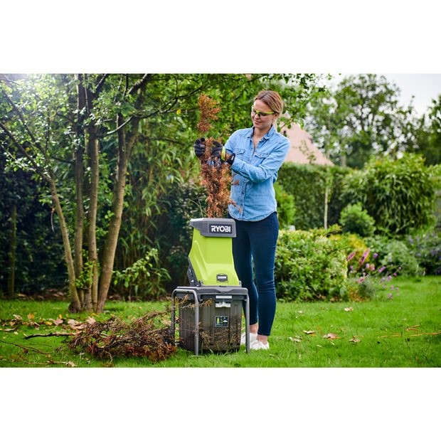 Ryobi RSH2545B garden shredder