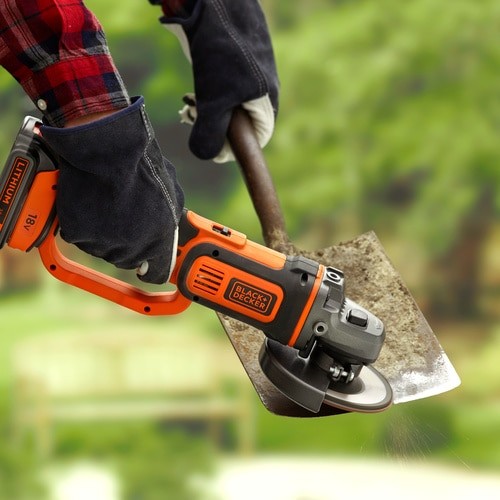 Black & Decker BCG720N angle grinder