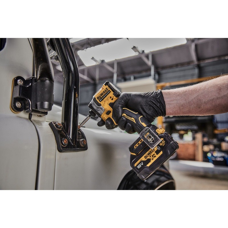 DeWALT DCF850NT