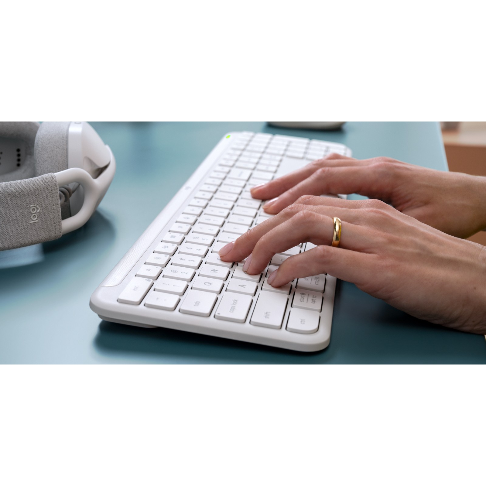 LOGI Signature Slim Wireless Keybd (FR)