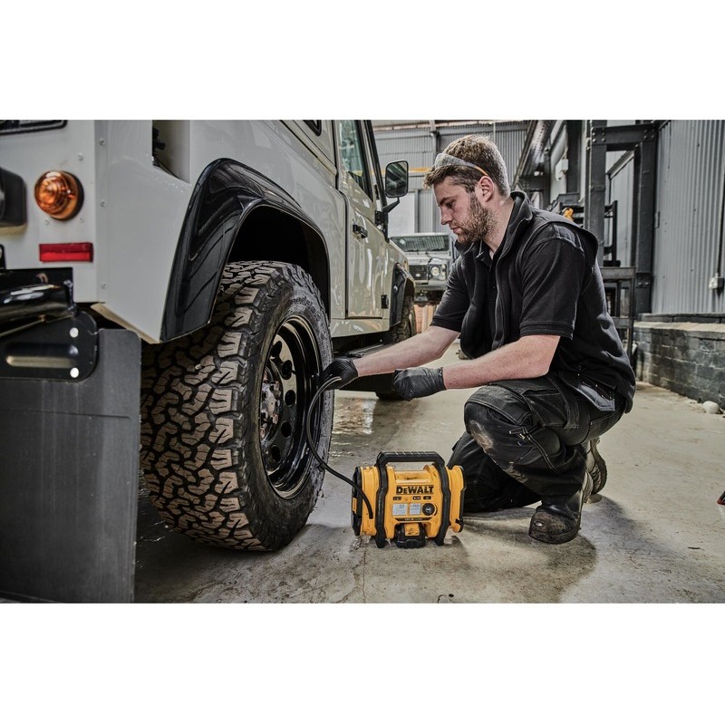 DeWALT DCC018N air compressor