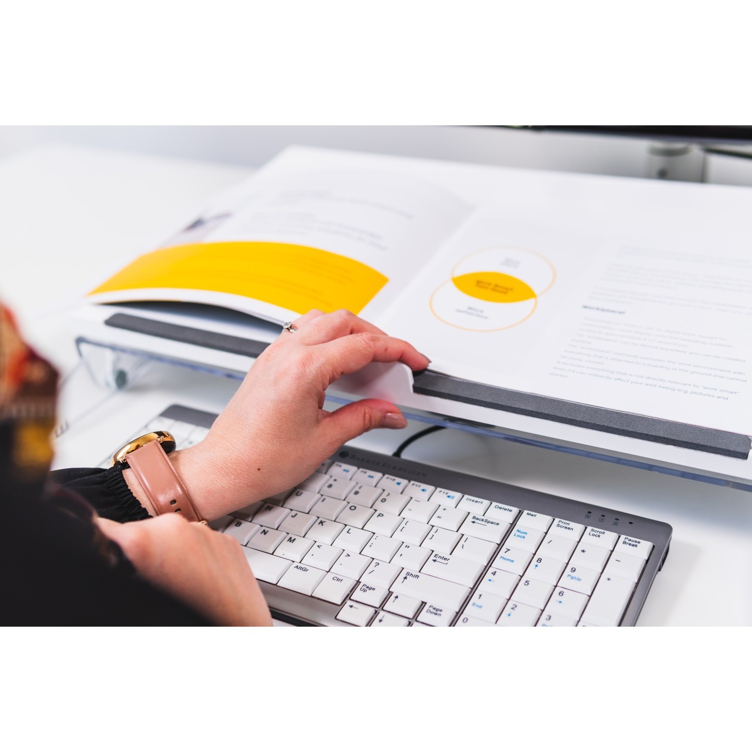 BakkerElkhuizen FlexDesk 630 Document Holder/Writing Slope