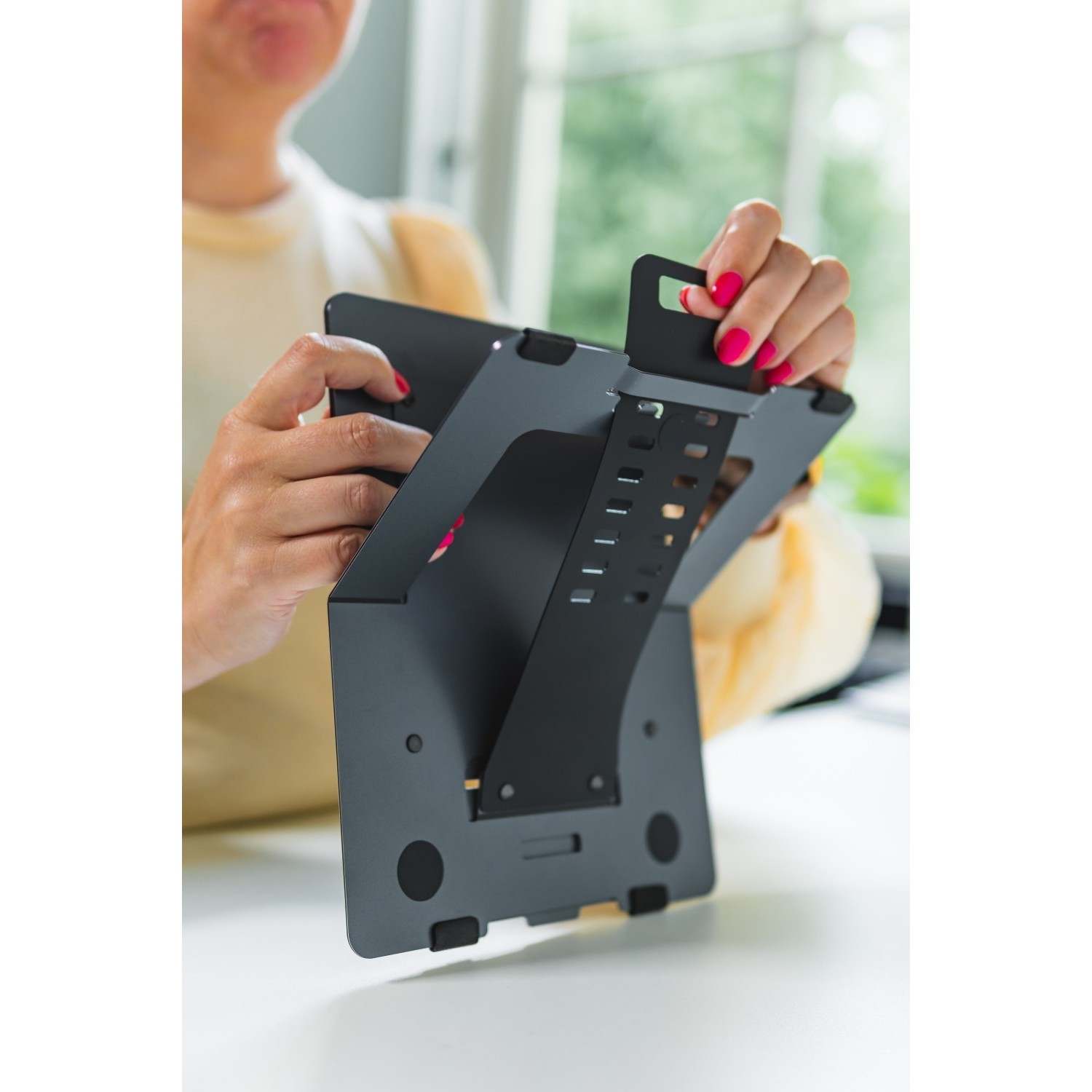 BakkerElkhuizen FlexTop 170 Laptop-Ständer Schwarz, Dunkles Grau 40,6 cm (16)