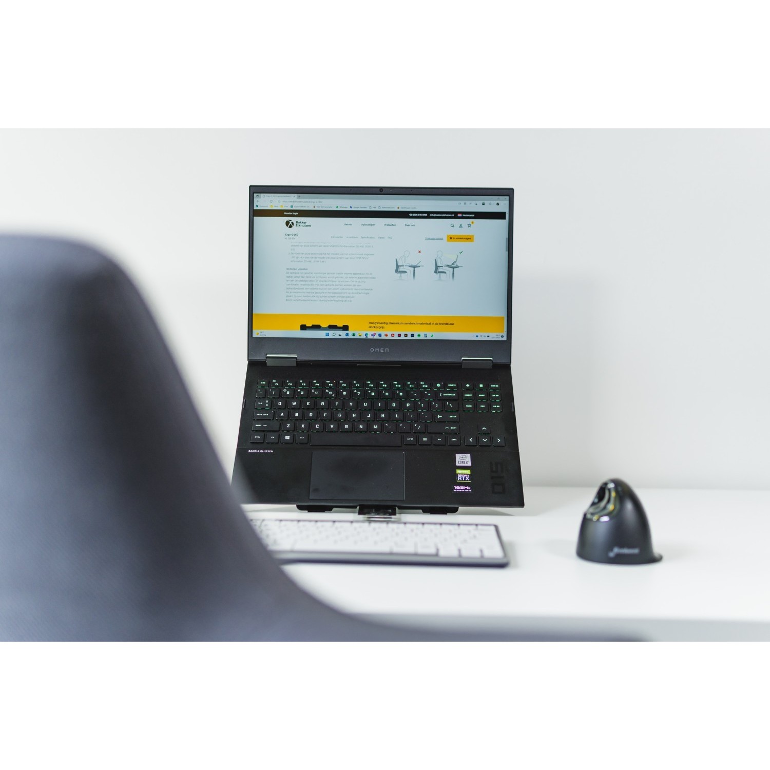 BakkerElkhuizen UltraStand Universal Laptop-Ständer Schwarz, Dunkles Grau 39,6 cm (15.6)