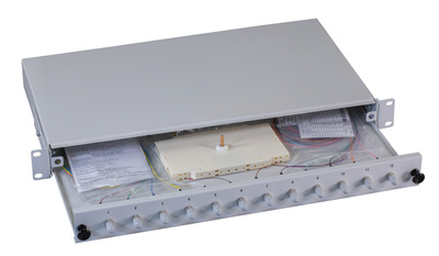 Spleißbox sw ST 50/125µm OM3 ausziehbar 6 --  Pigtails/6 Kuppl.