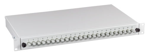 Spleißbox 12-ST MM-Kupplungen aus,z. teilbest. Spleißbox 12-ST MM-Kupplungen aus,z. teilbest.