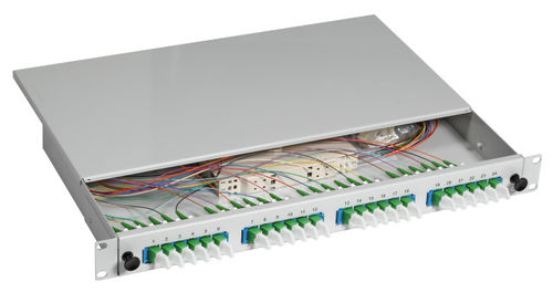 Spleißbox E2000-APC 9/125µ a.,12 Kuppl./12 Pigtails Spleißbox E2000-APC 9/125µ a.,12 Kuppl./12 Pigtails