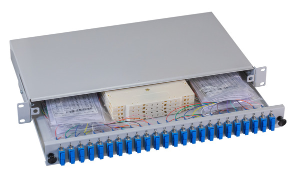 Spleißbox gr ausziehbar SC OS2 -- 12xPigtail & 6xDuplex-Kupplung