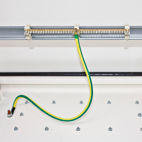 Triton RAX-MS-X84-X1 Erdungsmodul für DIN-Leiste und 19 Vertikalen
